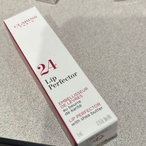Clarins Lip Perfector 24 Fuschia Glow